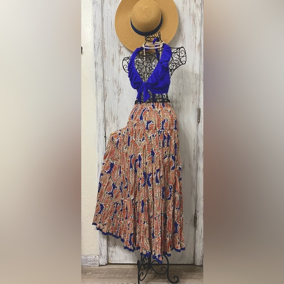 B Boutique by Evergreen Dresses & Skirts - B boutique  by Evergreen .100% cotton strapless dress/maxi skirt. Paisley print